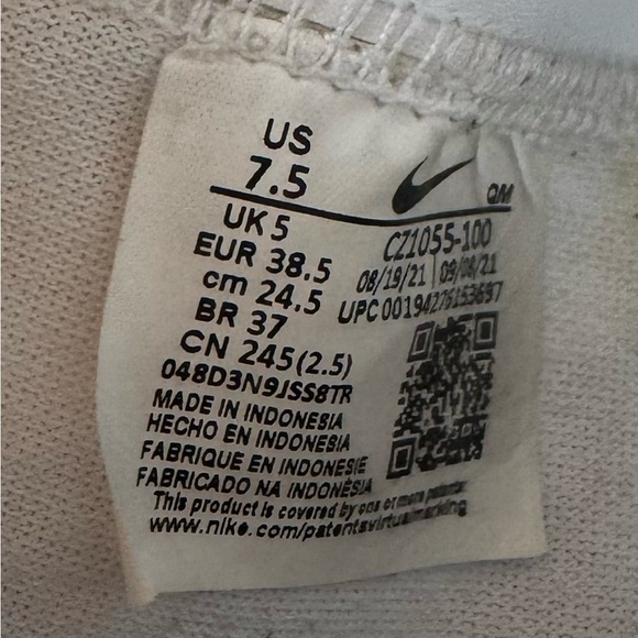 Women’s Nike Hightop blazers - Picture 3 of 4